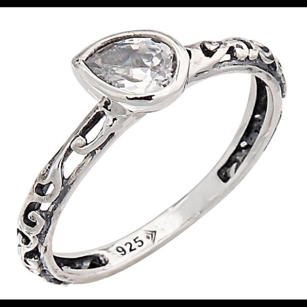 SIlpada Sterling Silver Teardrop Ring Size 8